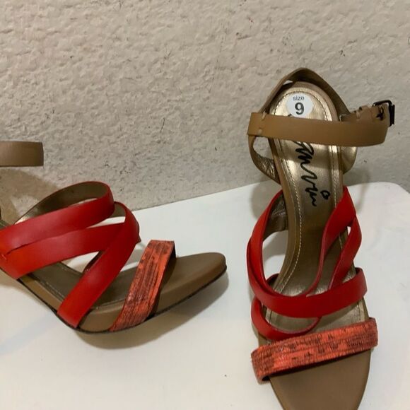 Lanvin/ Heels/ Sandals/ leather size 9 - Picture 7 of 15